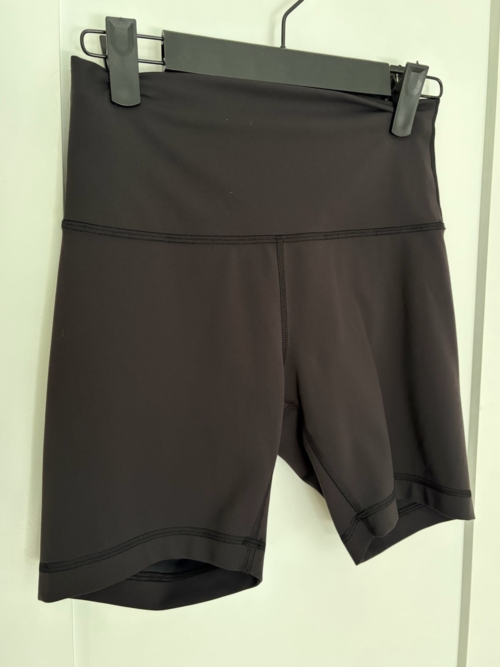 19. Size 6 LULULEMON Black Wunder Train Bike Shorts